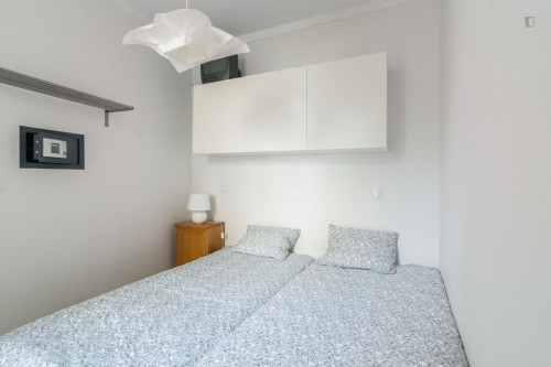 Pleasant 2-bedroom flat in City Center - Gallery - 14