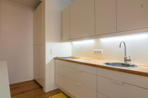 Pleasant 2-bedroom flat in City Center - Gallery - 17