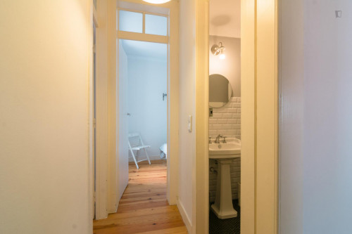 Pleasant 2-bedroom flat in City Center - Gallery - 7