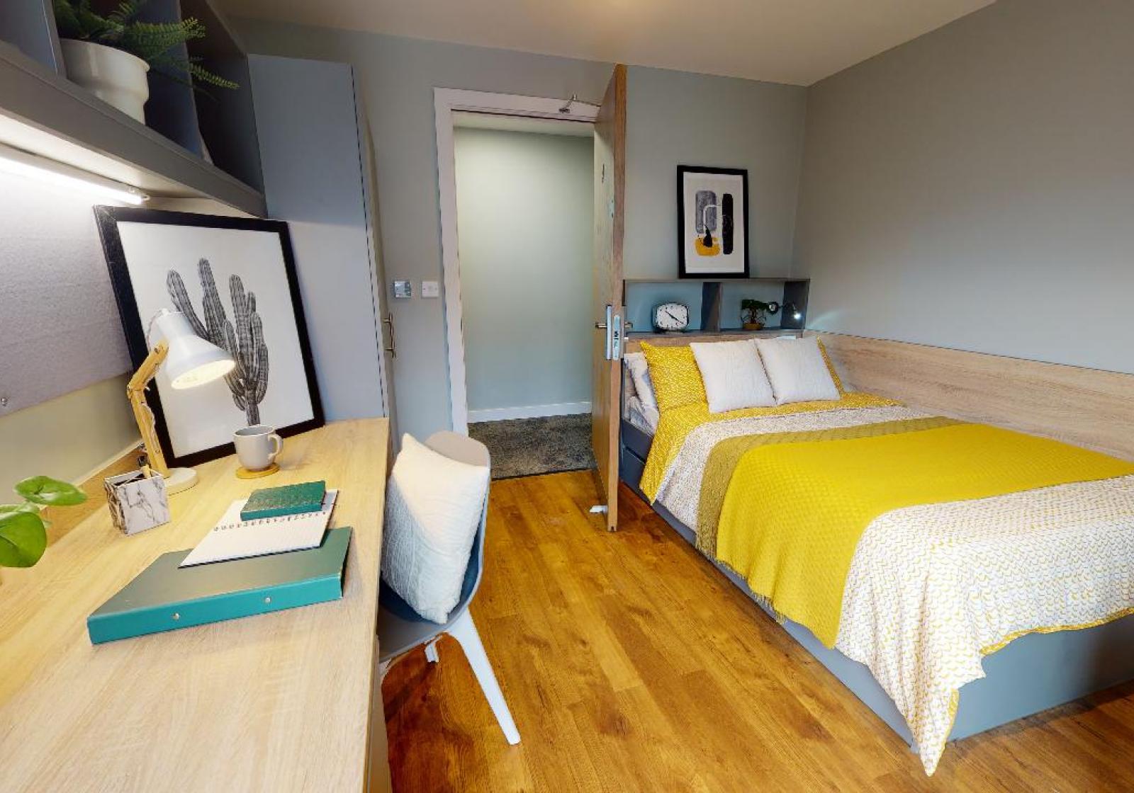  4-Bed Silver Room  -  Knight House  - Gallery -  1