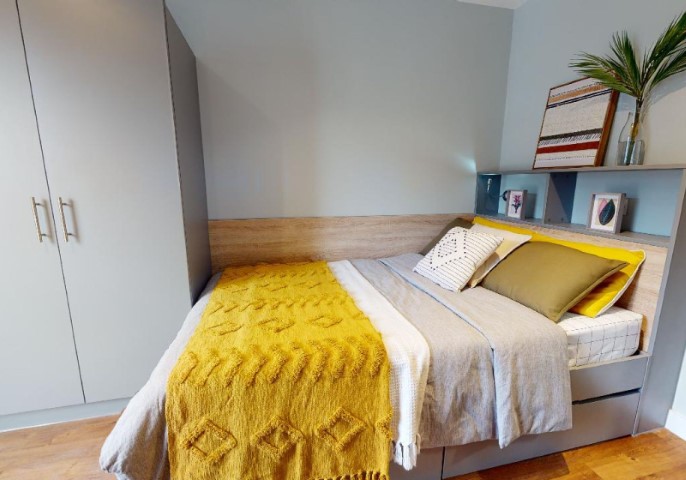  5-Bed Silver Room  -  Knight House  - Gallery -  1