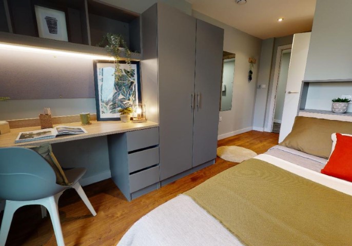 Gold En-Suite Plus - Knight House - Gallery - 1