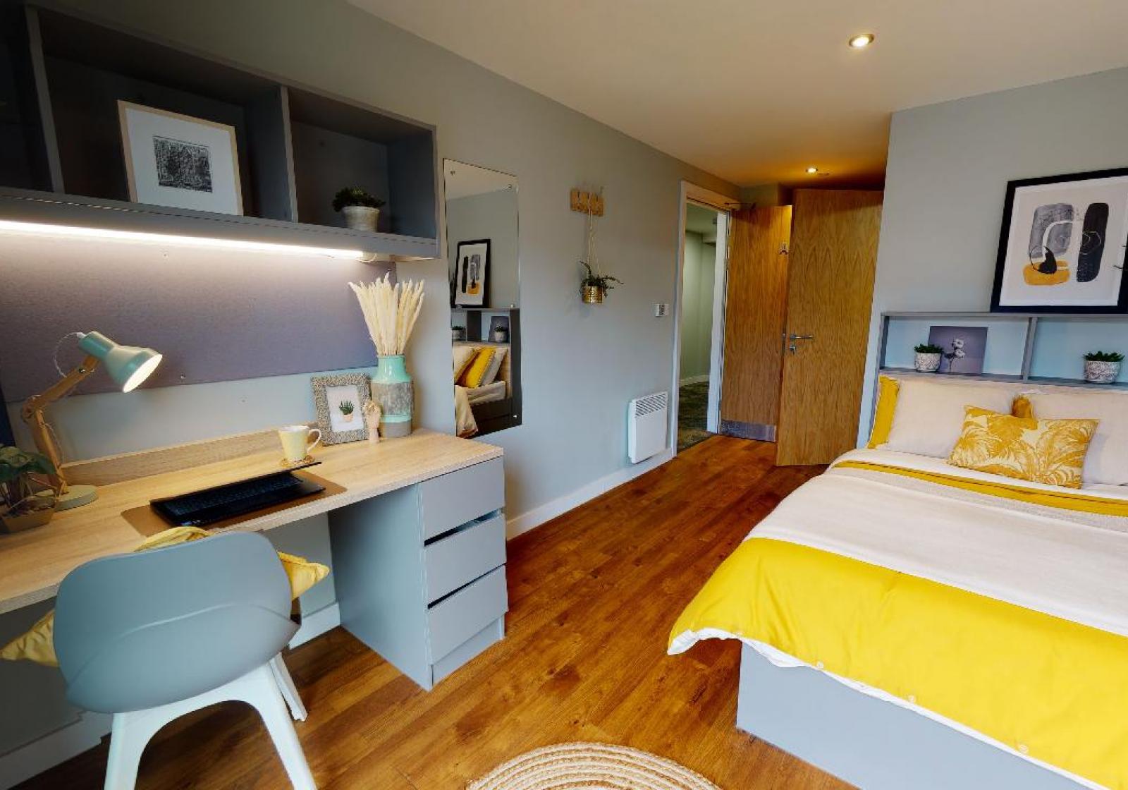  Bronze En-Suite Access  -  Knight House  - Gallery -  1