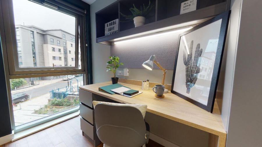 3-Bed Silver Apartment  -  Knight House  - Gallery -  2