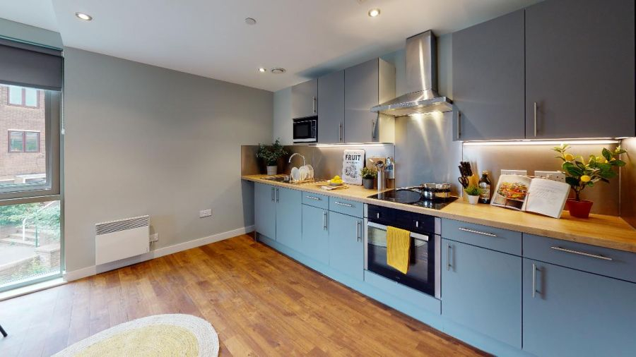 4-Bed Silver Apartment  -  Knight House  - Gallery -  6