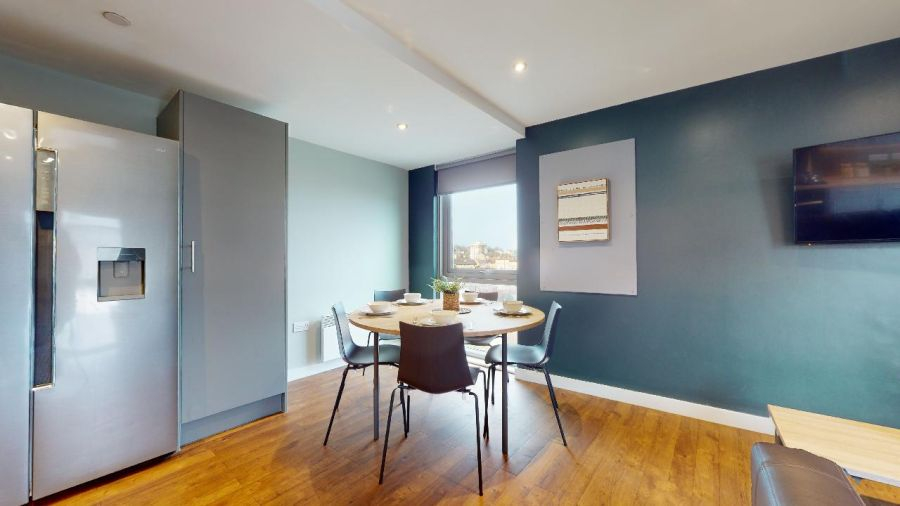  5-Bed Silver Apartment  -  Knight House  - Gallery -  6