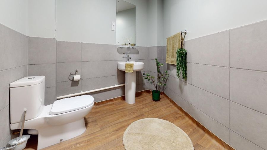  5-Bed Silver Apartment  -  Knight House  - Gallery -  3