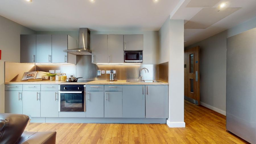  5-Bed Silver Apartment  -  Knight House  - Gallery -  7
