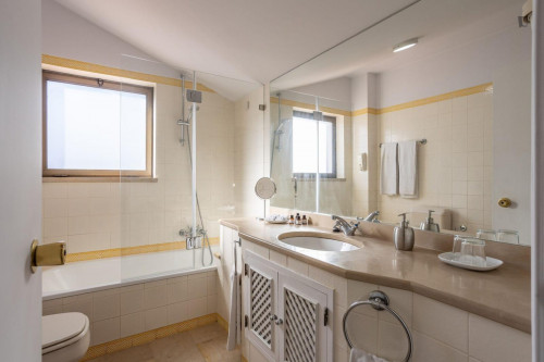 Elegant two-bedroom flat in a hotel with swimming pool and tennis court