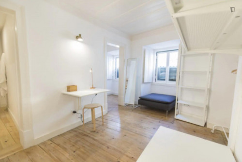 Amiable 2-bedroom apartment close to ISEG - Gallery - 17