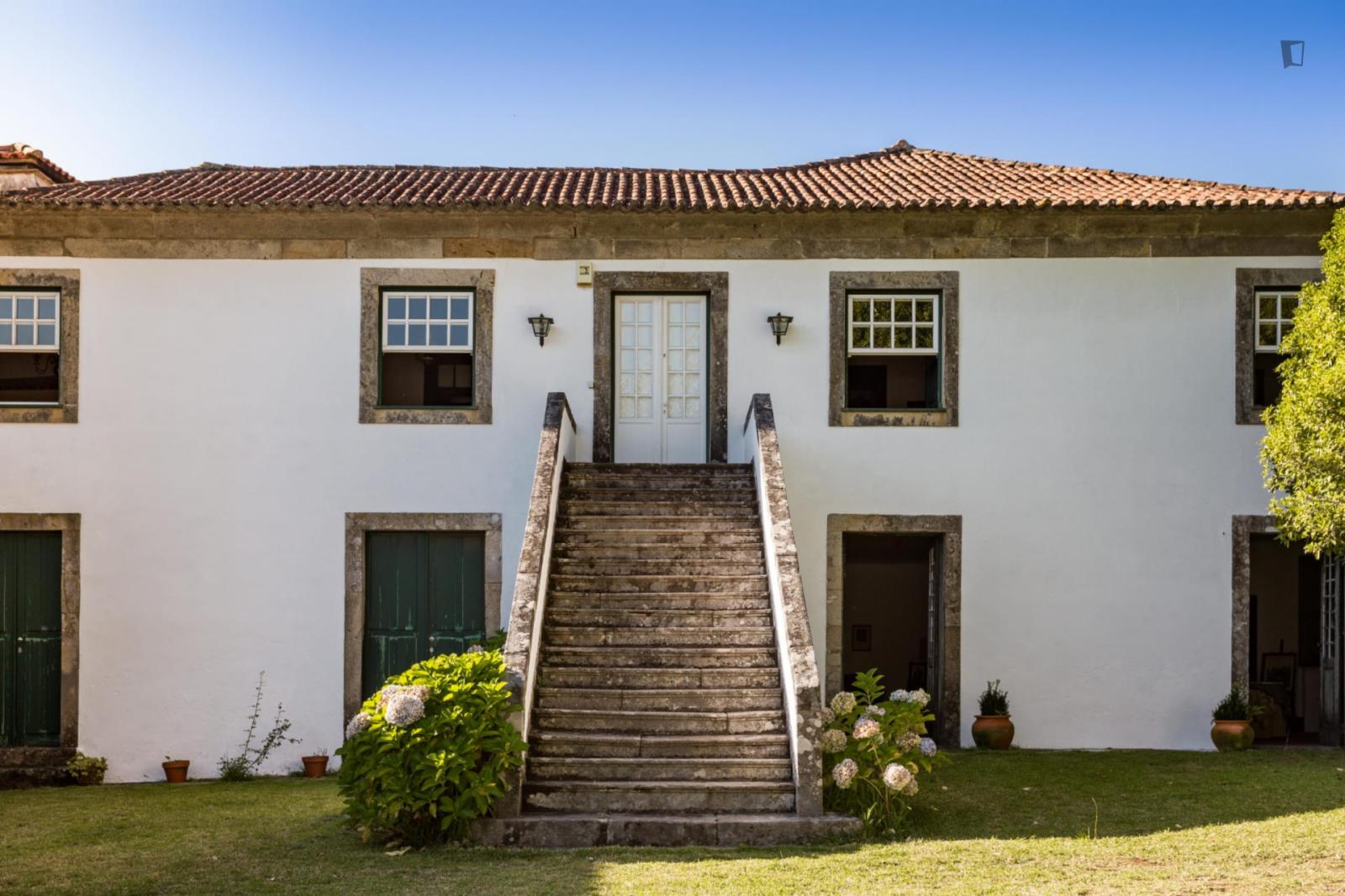  Fantastic House With A Pool And An Amazing Outdoor Area  -  Fantastic house with a pool and an amazing outdoor area  - Gallery -  1