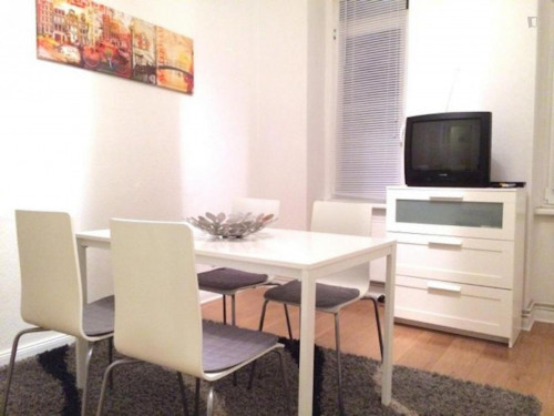 Pretty nice double bedroom near the Zoo in very central Charlottenburg district - Gallery - 3