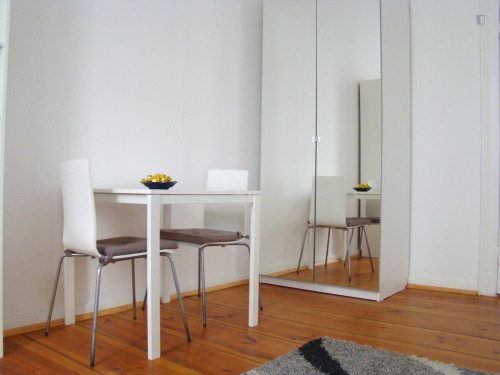 Pretty nice double bedroom near the Zoo in very central Charlottenburg district - Gallery - 5