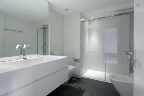 Pretty nice double bedroom near the Zoo in very central Charlottenburg district - Gallery - 4