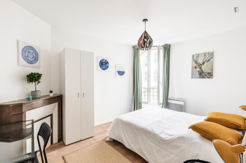 Beautiful 1-bedroom apartment near Bécon Les Bruyères transport station