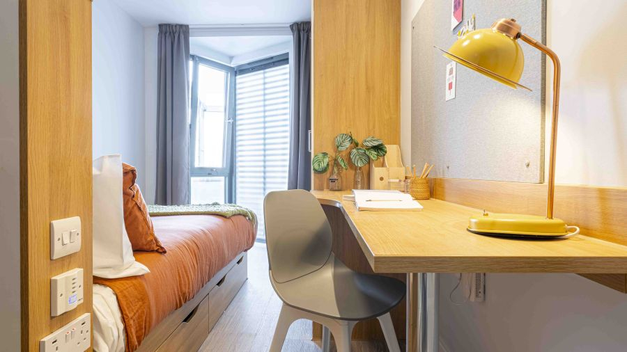  Silver En-Suite  -  iQ Abacus House  - Gallery -  5