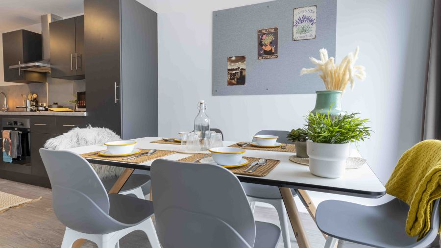  Silver En-Suite  -  iQ Abacus House  - Gallery -  10