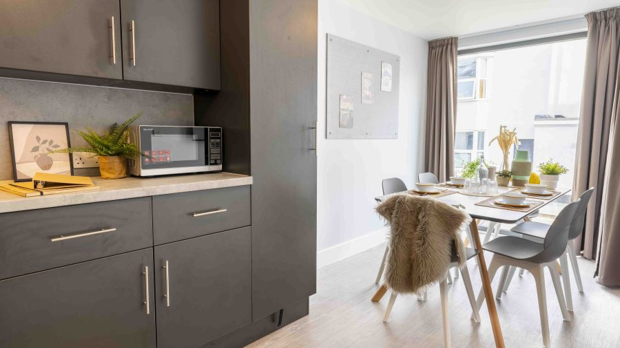  Silver En-Suite  -  iQ Abacus House  - Gallery -  9