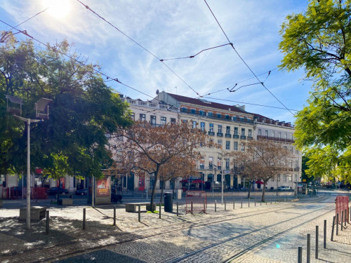 Studio near IADE - Creative University