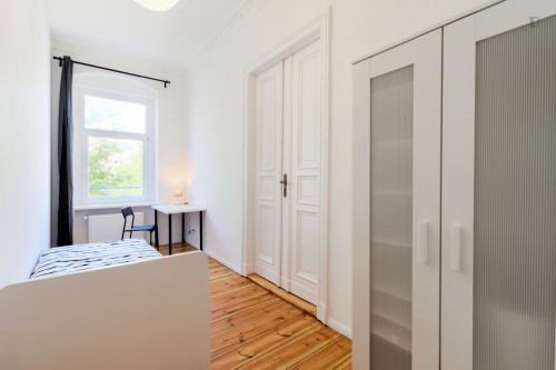 Bright single bedroom in shared apartment near centre - Gallery - 5