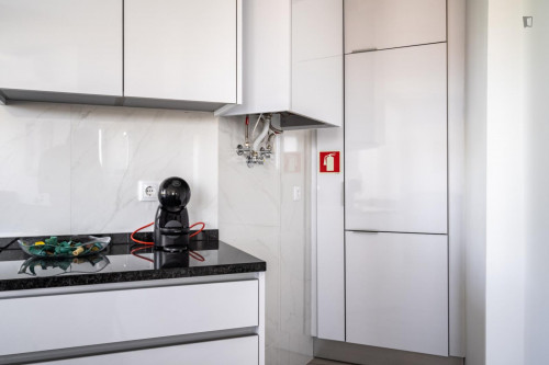 Admirable 2-bedroom flat in typical Campolide - Gallery - 15