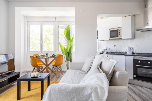 Admirable 2-bedroom flat in typical Campolide - Gallery - 25