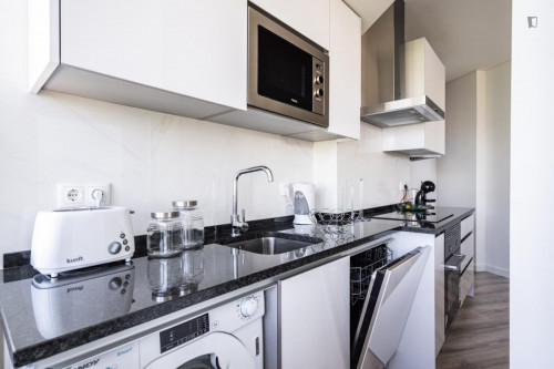Admirable 2-bedroom flat in typical Campolide - Gallery - 17