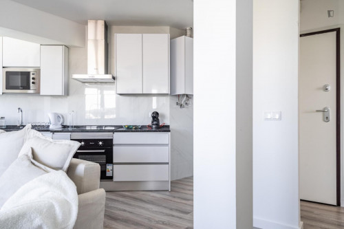 Admirable 2-bedroom flat in typical Campolide - Gallery - 19
