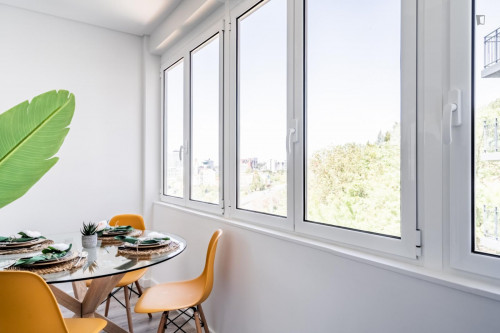 Admirable 2-bedroom flat in typical Campolide - Gallery - 22