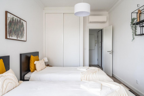 Admirable 2-bedroom flat in typical Campolide - Gallery - 9