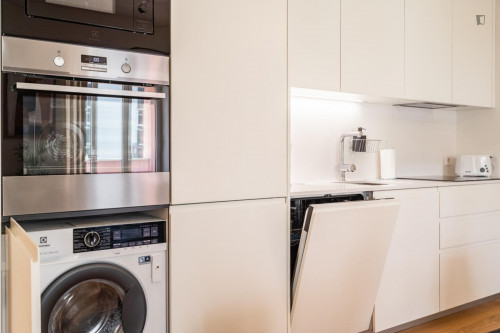 Sublime 1-bedroom flat near the Saldanha metro - Gallery - 12