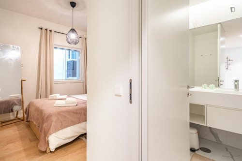 Sublime 1-bedroom flat near the Saldanha metro - Gallery - 25