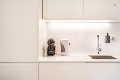 Sublime 1-bedroom flat near the Saldanha metro - Gallery - 14