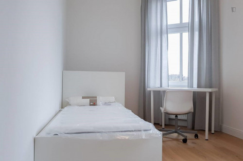 Homely single bedroom near Schillerpark
