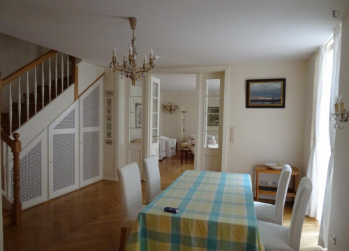 Perfectly equipped central 3-bedroom apartment