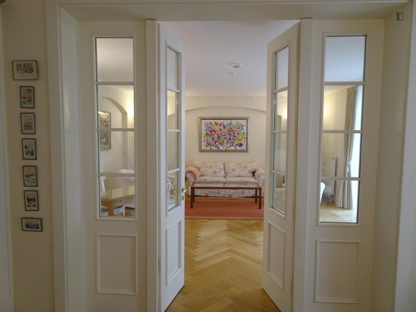  Perfectly Equipped Central 3-Bedroom Apartment  -  Perfectly equipped central 3-bedroom apartment  - Gallery -  1