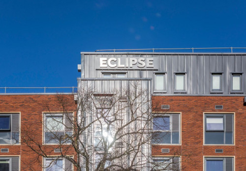 Collegiate Eclipse - Gallery - 6