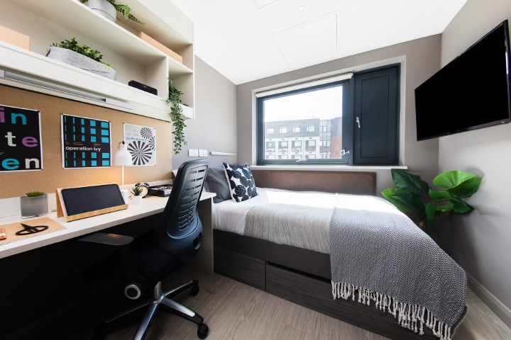  Silver 2 Bed Apartment  -  Collegiate Eclipse  - Gallery -  2