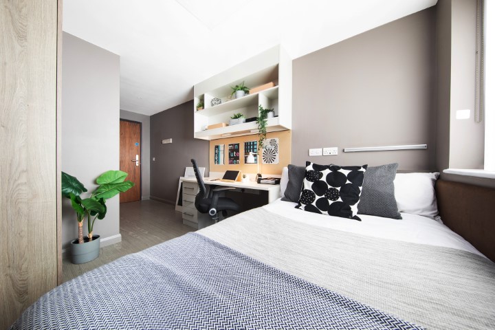  Silver 2 Bed Apartment  -  Collegiate Eclipse  - Gallery -  1