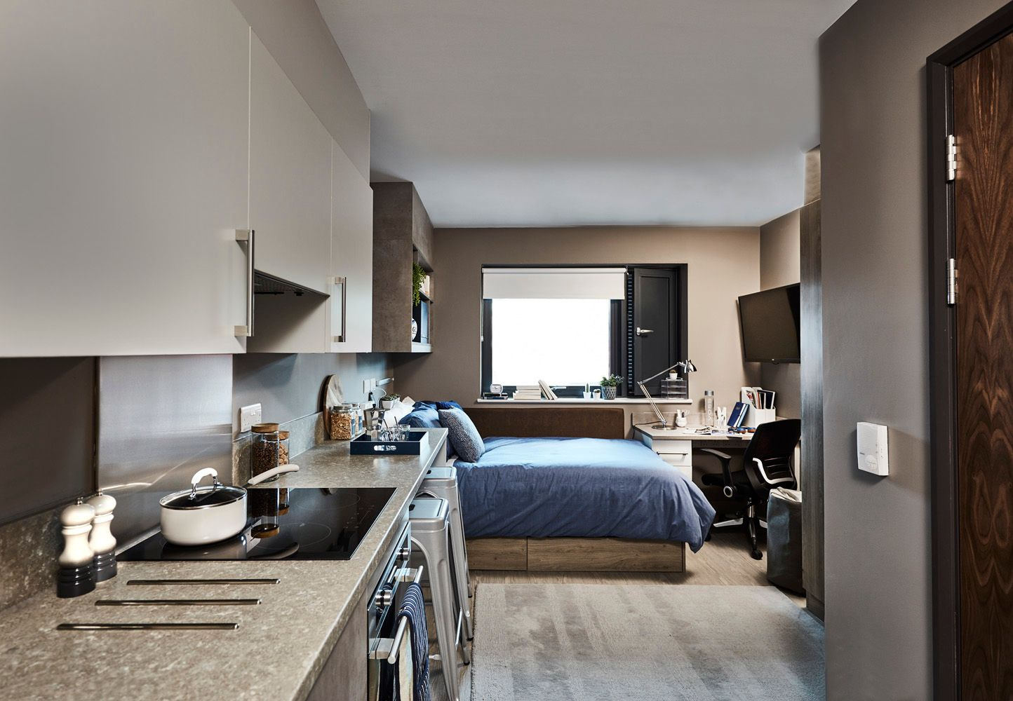 Gold 2 Bed Apartment - Collegiate Eclipse - Gallery - 1