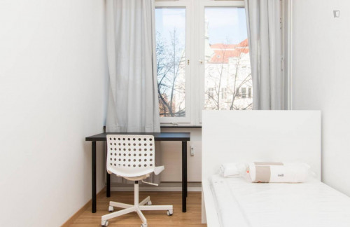 Spacious single bedroom in the Charlottenburg neighborhood