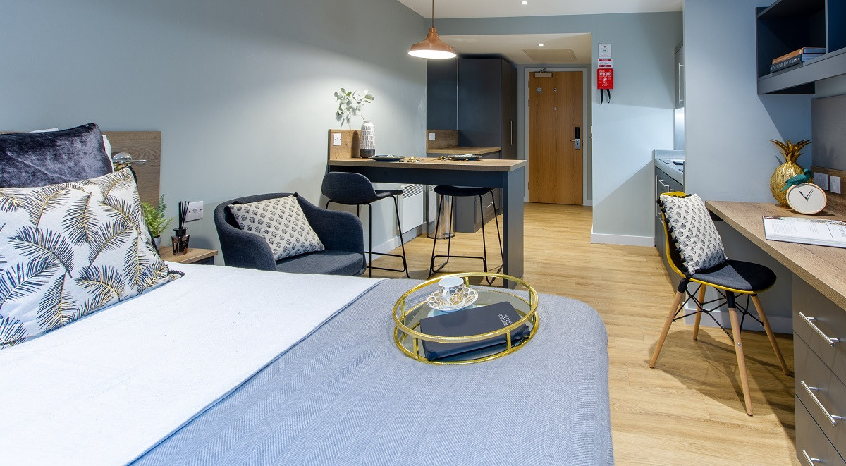  Premium Superior Studio  -  Crown House  - Gallery -  9