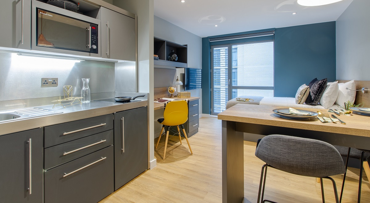  Superior Studio  -  Crown House  - Gallery -  15