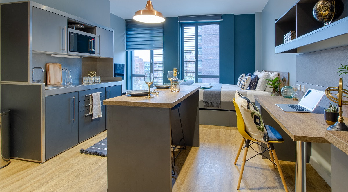  Luxury Plus Studio  -  Crown House  - Gallery -  10
