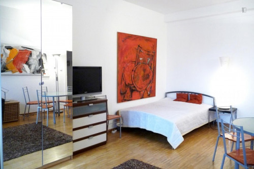 Neat 2-bedroom flat in Charlottenburg