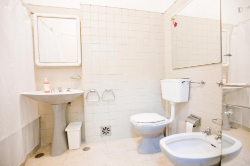 Light single room in 5-bedroom apartment, close to Cidade Universitária - Gallery - 19