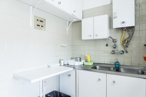 Light single room in 5-bedroom apartment, close to Cidade Universitária - Gallery - 24