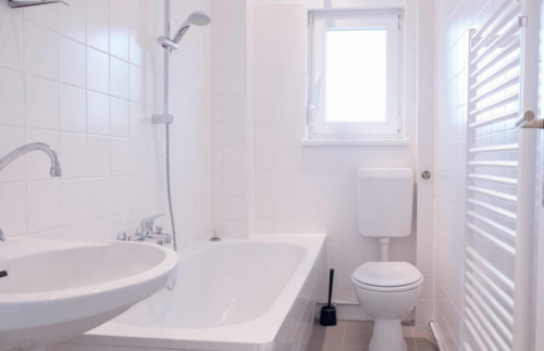 Spacious single bedroom with balcony in nice area - Gallery - 5