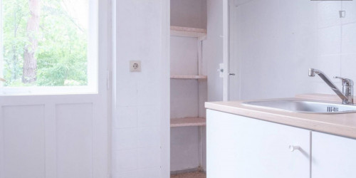 Spacious single bedroom with balcony in nice area - Gallery - 6