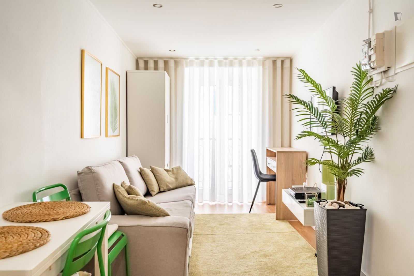 Charming 1-Bedroom Flat In Trendy Bairro Alto - 1